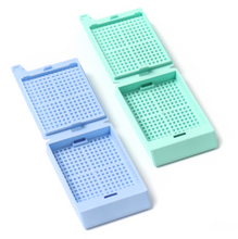 Charger l'image dans la galerie, Cassettes d'inclusion pour biopsie EM104 en pile de 40pcs (carton de 2000)