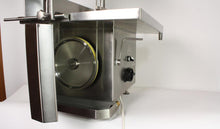 Charger l'image dans la galerie, Scie à os sur paillasse Primus 2