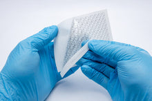 Charger l'image dans la galerie, Film adhésif transparent pour plaques 96 puits IST-126 QuickSeal DMSO X Film