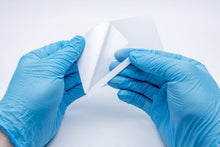 Charger l'image dans la galerie, Film adhésif transparent pour plaques 96 puits iST-128 QuickSeal qPCR Optical™