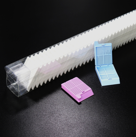 Cassettes d'inclusion pour biopsie EM105 en tube de 75pcs (carton de 3000)